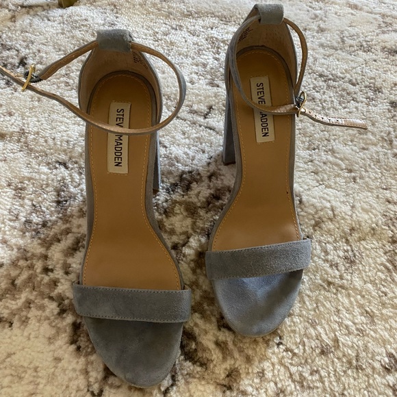 Steve Madden Baby Blue Heels - Picture 2 of 4